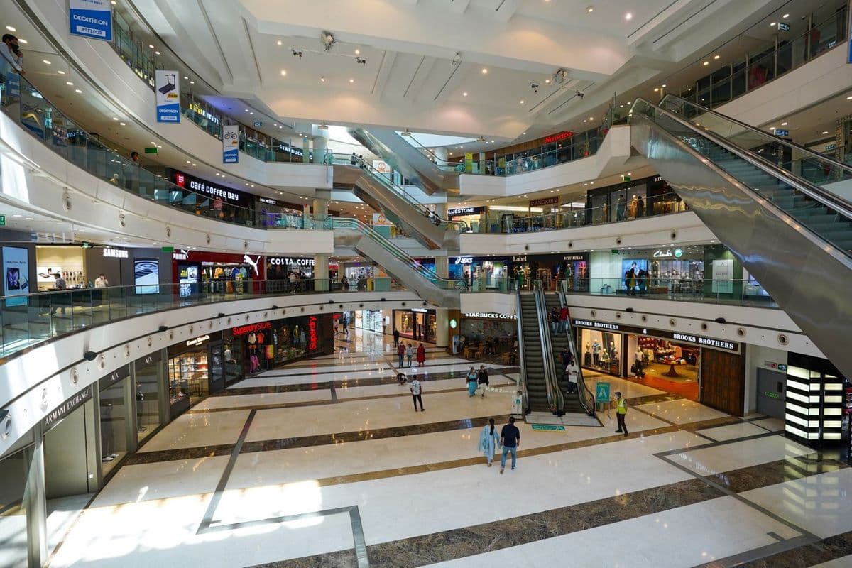 Mall and Shopping Complex Cleaning
